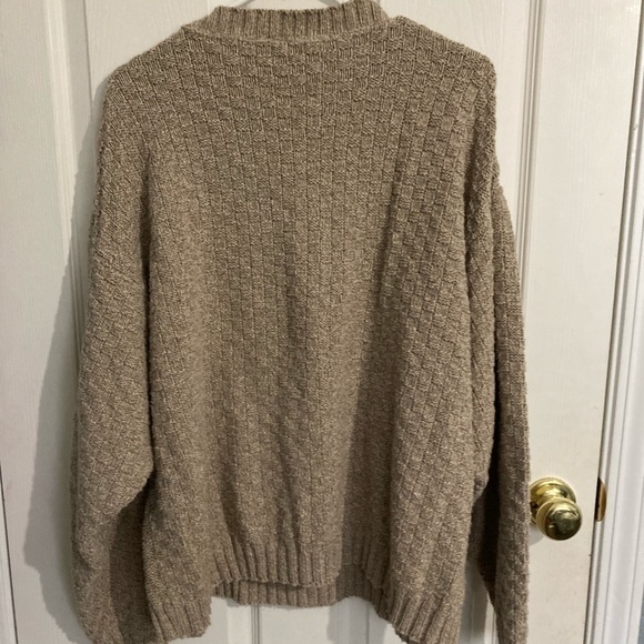 Great Northwest Tan Knit Sweater Women’s Large - Picture 2 of 3